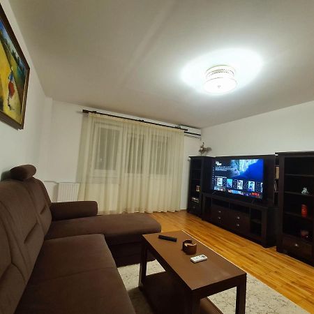 Clasic Apartment Nufarul Oradea Eksteriør billede