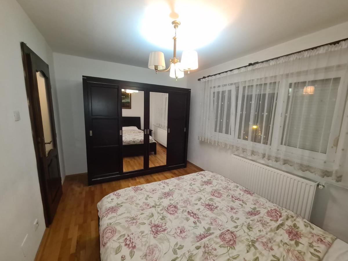 Clasic Apartment Nufarul Oradea Eksteriør billede