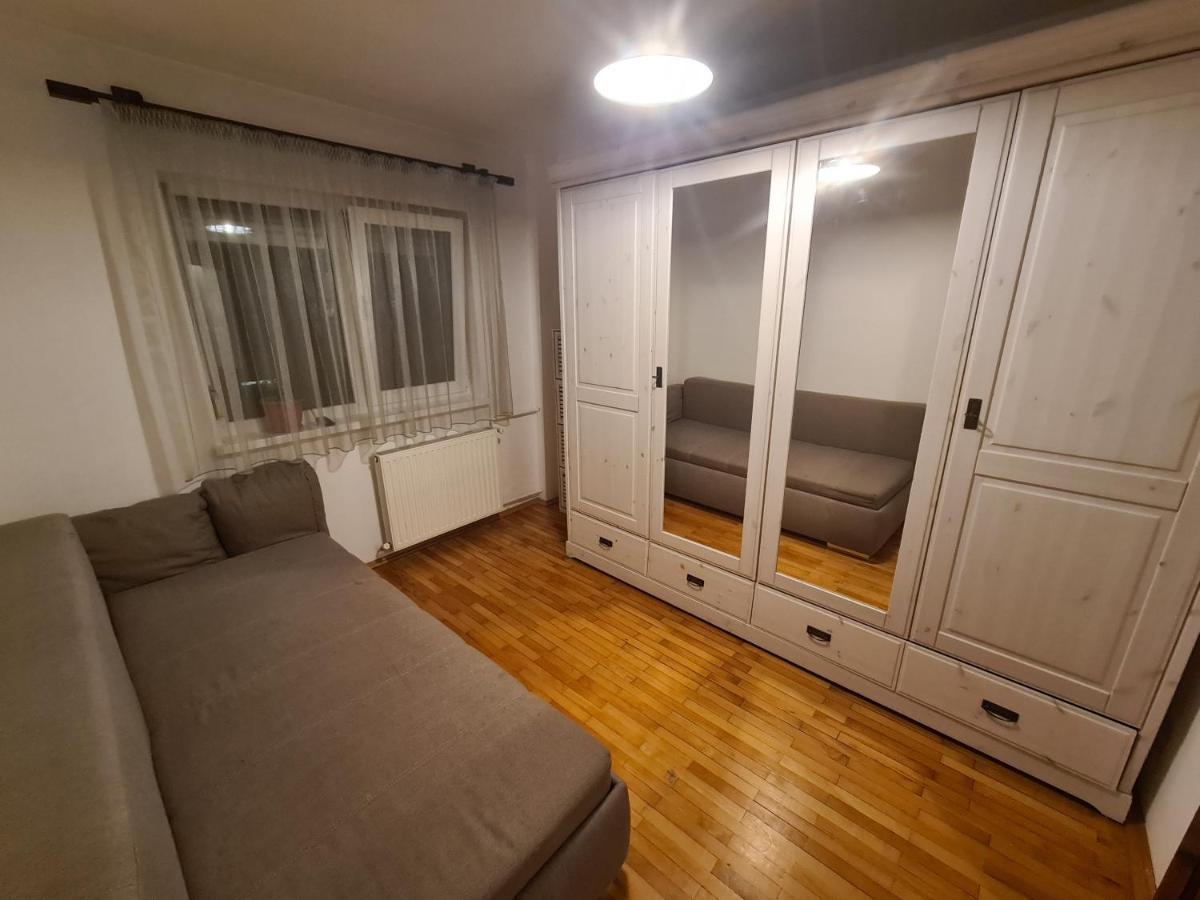 Clasic Apartment Nufarul Oradea Eksteriør billede