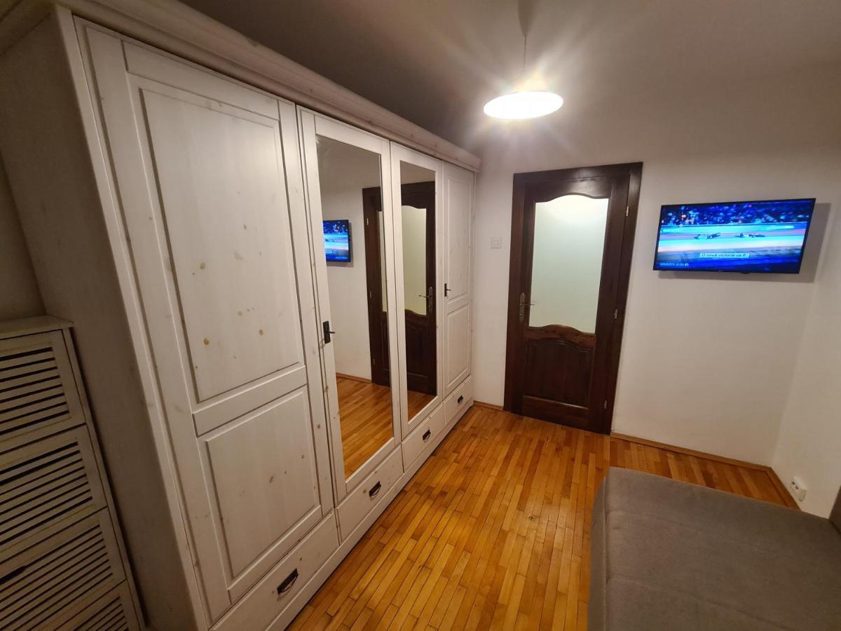 Clasic Apartment Nufarul Oradea Eksteriør billede