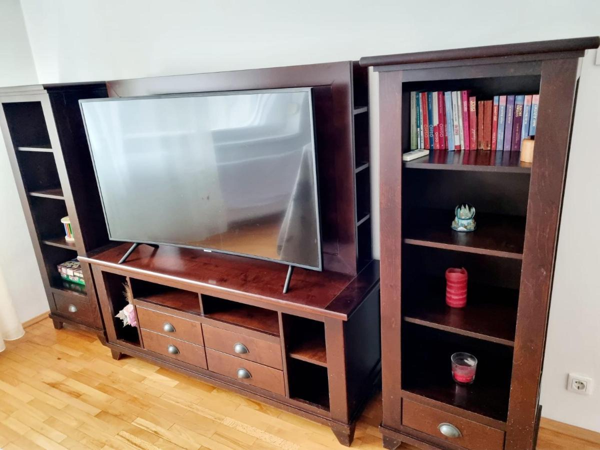 Clasic Apartment Nufarul Oradea Eksteriør billede