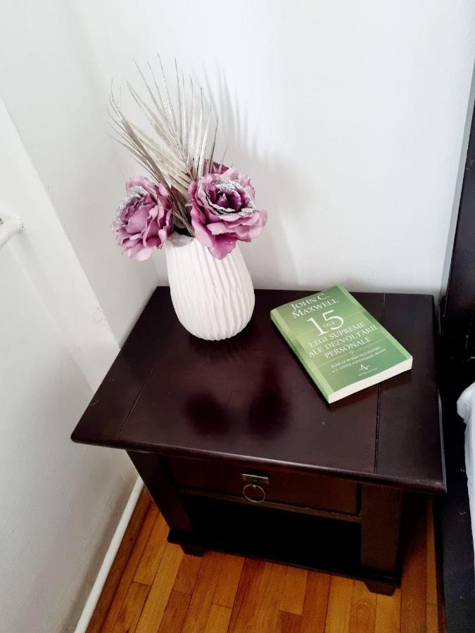 Clasic Apartment Nufarul Oradea Eksteriør billede