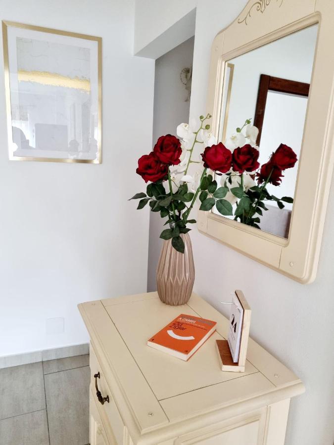 Clasic Apartment Nufarul Oradea Eksteriør billede